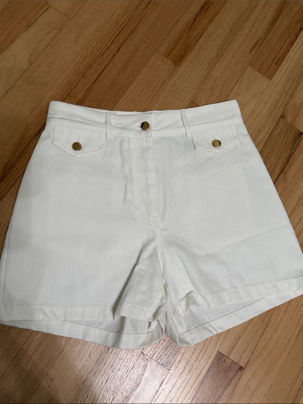 NWT- H&M High-Waist White Women's Shorts with Gold Buttons